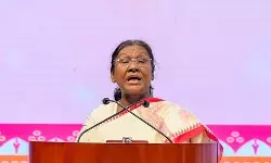 राष्ट्रपति मुर्मु 6-7 मार्च को पश्चिम बंगाल के दौरे पर रहेंगी, ‘दार्जिलिंग हिल फेस्टिवल’ का करेंगी शुभारंभ राष्ट्रपति मुर्मु 6-7 मार्च को पश्चिम बंगाल के दौरे पर रहेंगी, ‘दार्जिलिंग हिल फेस्टिवल’ का करेंगी शुभारंभ