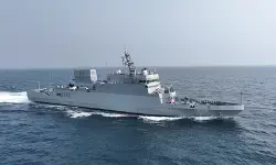 आईआरआईएस डेना से संकट संदेश के बाद भारतीय नौसेना का रेस्क्यू अभियान जारी