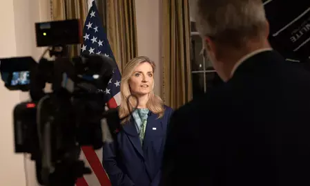 ईरान-चीन के दुष्प्रचार का मुकाबला करने को कूटनीति व संदेशों का इस्तेमाल कर रहा अमेरिका