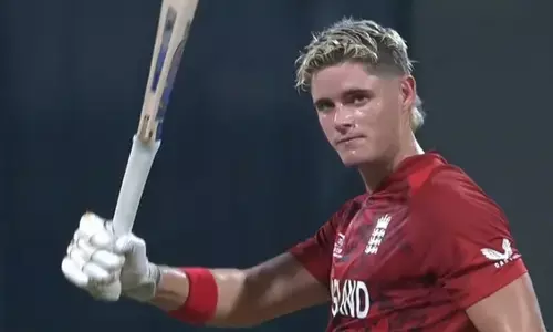 बारबाडोस से इंग्लैंड तक का सफर: जानें सेमीफाइनल में ऐतिहासिक पारी खेलने वाले जैकब बेथल की दिलचस्प कहानी
