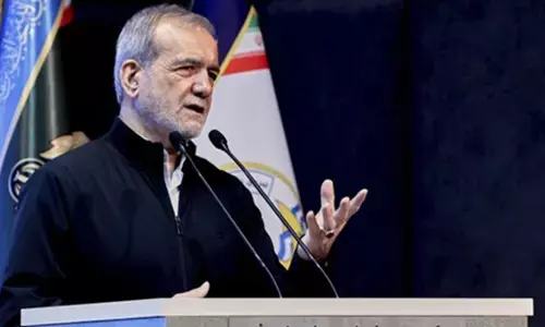 पड़ोसी देशों पर हमला नहीं करेगा ईरान, राष्ट्रपति पेजेशकियान ने किया बड़ा ऐलान, अमेरिका की ‘सरेंडर’ मांग ठुकराई