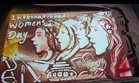 ओडिशा: अंतरराष्ट्रीय महिला दिवस पर रेत कलाकार मानस कुमार साहू ने बनाया विशेष सैंड एनीमेशन