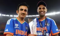 गंभीर ने नहीं लिया जीत का क्रेडिट, भारत के इन दो दिग्गजों को डेडिकेट की टी20 वर्ल्ड कप की ट्रॉफी गंभीर ने नहीं लिया जीत का क्रेडिट, भारत के इन दो दिग्गजों को डेडिकेट की टी20 वर्ल्ड कप की ट्रॉफी