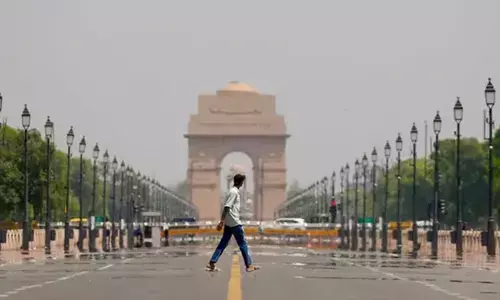 दिल्ली-एनसीआर में मार्च की शुरुआत से ही चढ़ा पारा दिल्ली-एनसीआर में मार्च की शुरुआत से ही चढ़ा पारा