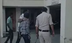मध्य प्रदेश : उमरिया में 60 वर्षीय महिला पर घर में जानलेवा हमला, आरोपी गिरफ्तार मध्य प्रदेश : उमरिया में 60 वर्षीय महिला पर घर में जानलेवा हमला, आरोपी गिरफ्तार