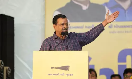 केजरीवाल का गुजरात की जनता से अपील, जागो और झाड़ू चलाकर अपनी सरकार बनाओ