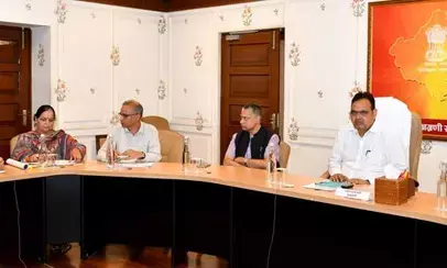 गांव से शहर तक योजनाबद्ध विकास पर जोर गांव से शहर तक योजनाबद्ध विकास पर जोर