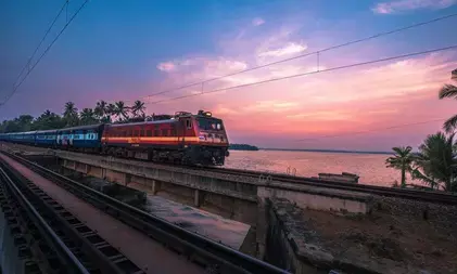 छह महीने में पूर्व रेलवे का बड़ा विस्तार: 115 नए ट्रेन ठहराव से क्षेत्रीय कनेक्टिविटी मजबूत छह महीने में पूर्व रेलवे का बड़ा विस्तार: 115 नए ट्रेन ठहराव से क्षेत्रीय कनेक्टिविटी मजबूत