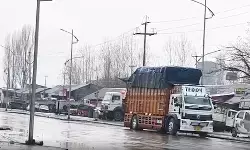 जम्मू-कश्मीर में तापमान सामान्य से ऊपर, मौसम विभाग ने किसानों व यात्रियों को दी चेतावनी