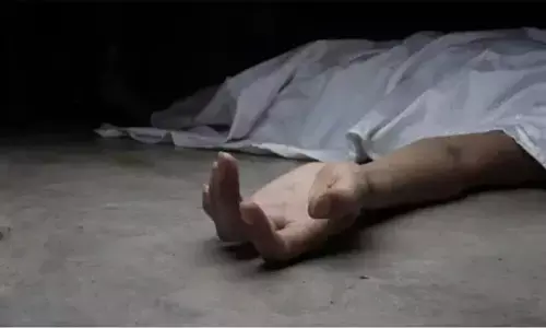 भीलवाड़ा में विवाहिता का शव पेड़ से लटका मिला भीलवाड़ा में विवाहिता का शव पेड़ से लटका मिला