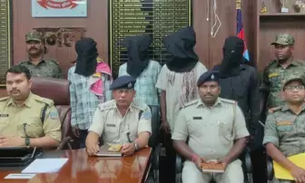 झारखंड: बच्चा चोरी की अफवाह में महिला की मॉब लिंचिंग के मामले में पुलिस ने 8 आरोपियों को किया गिरफ्तार झारखंड: बच्चा चोरी की अफवाह में महिला की मॉब लिंचिंग के मामले में पुलिस ने 8 आरोपियों को किया गिरफ्तार