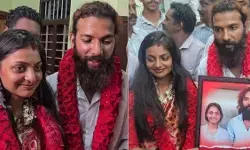 कुंभ मेले की वायरल गर्ल मोनालिसा भोसले ने फरमान खान से की शादी, मंदिर में हुआ विवाह