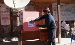 नेपाल में वाद का बोझ घटा है, समस्याओं का नहीं