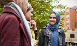 जर्मनी में हिजाब पहनने वाली महिलाओं ने झेला ज्यादा भेदभाव जर्मनी में हिजाब पहनने वाली महिलाओं ने झेला ज्यादा भेदभाव