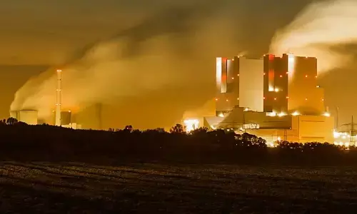 संकट में ऊर्जा संकट में ऊर्जा