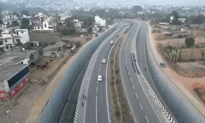 जम्मू-कश्मीर में एनएच-44 पर सुरक्षा व यात्री सुविधा के लिए महत्वपूर्ण कार्य पूरे : नितिन गडकरी