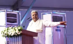 CM सिद्दारमैया का ऐलान: गारंटी और विकास दोनों को बराबर प्राथमिकता CM सिद्दारमैया का ऐलान: गारंटी और विकास दोनों को बराबर प्राथमिकता