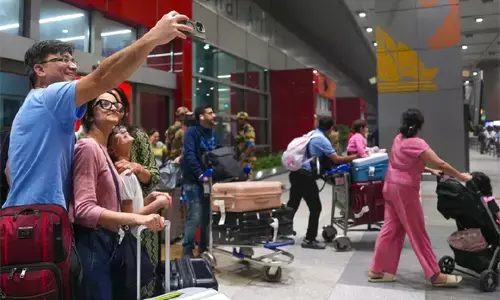 मिडिल ईस्ट संघर्ष के बीच अबू धाबी से भारतीयों को लेकर बेंगलुरु पहुंचा प्लेन