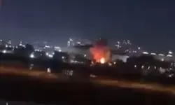 बगदाद में अमेरिकी दूतावास पर हमला, धमाकों के बाद परिसर में लगी आग