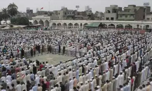 हैदराबाद में जुम्मात-उल-विदा की नमाज को लेकर ट्रैफिक प्रतिबंध, चारमीनार इलाके में डायवर्जन लागू