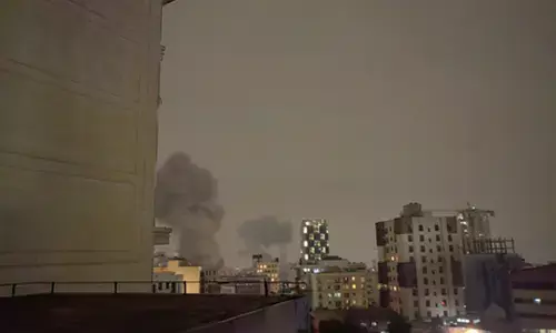 अमेरिकी कांग्रेस में 200 बिलियन डॉलर युद्ध फंडिंग पर तीखी बहस