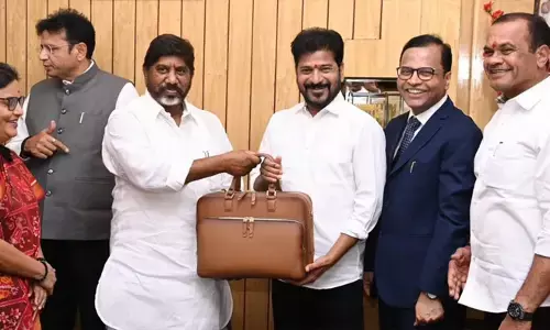 तेलंगाना बजट पर माकपा का हमला – कल्याणकारी खर्चों में कटौती का आरोप तेलंगाना बजट पर माकपा का हमला – कल्याणकारी खर्चों में कटौती का आरोप