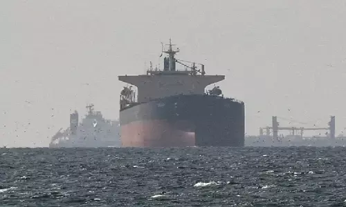 ईरान से क्रूड ऑयल खरीदने की तैयारी में भारत की कंपनियां, सरकार की हरी झंडी का इंतजार