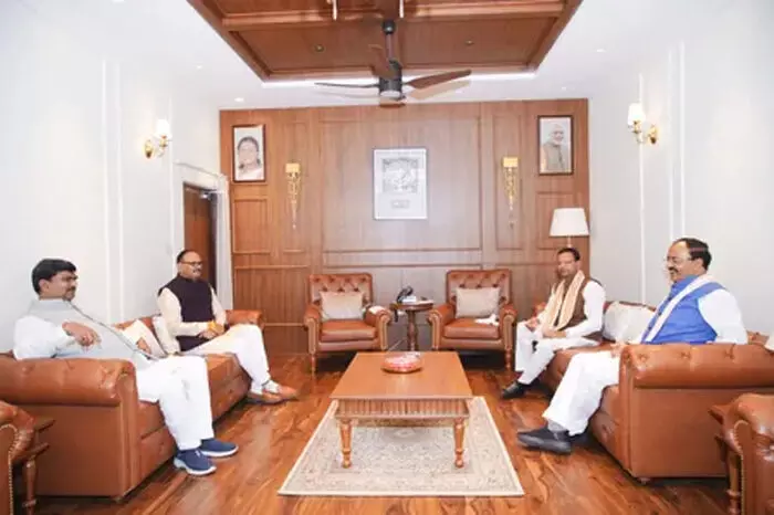 पंकज चौधरी ने उपमुख्यमंत्री ब्रजेश पाठक से मुलाकात की, विकास और संगठन पर सार्थक चर्चा पंकज चौधरी ने उपमुख्यमंत्री ब्रजेश पाठक से मुलाकात की, विकास और संगठन पर सार्थक चर्चा