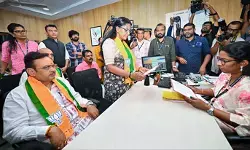 तिरुवनंतपुरम पहुंचे सीएम भजनलाल शर्मा भाजपा प्रत्याशियों के नामांकन में शामिल तिरुवनंतपुरम पहुंचे सीएम भजनलाल शर्मा भाजपा प्रत्याशियों के नामांकन में शामिल