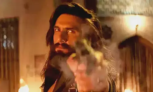 ‘धुरंधर 2’ का बॉक्स ऑफिस पर तूफान, तीसरे दिन 300 करोड़ पार; वर्ल्डवाइड 500 करोड़ क्लब में एंट्री ‘धुरंधर 2’ का बॉक्स ऑफिस पर तूफान, तीसरे दिन 300 करोड़ पार; वर्ल्डवाइड 500 करोड़ क्लब में एंट्री