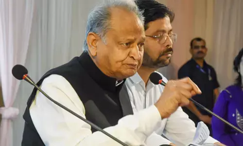 अब राज्यसभा चुनाव में वोटिंग के नियम बदलने की जरूरत महसूस हो रही: अशोक गहलोत अब राज्यसभा चुनाव में वोटिंग के नियम बदलने की जरूरत महसूस हो रही: अशोक गहलोत