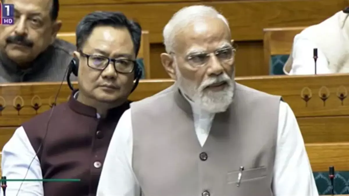 लोकसभा में पीएम मोदी बोले, स्ट्रेट ऑफ होर्मुज में रुकावट स्वीकार नहीं, पश्चिम एशिया संकट से भारत पर असर लोकसभा में पीएम मोदी बोले, स्ट्रेट ऑफ होर्मुज में रुकावट स्वीकार नहीं, पश्चिम एशिया संकट से भारत पर असर