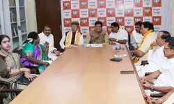 तमिलनाडु चुनाव: चेन्नई पहुंचे पीयूष गोयल, सीट बंटवारे पर अहम बैठक