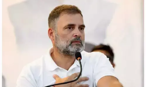 गुजरात दौरे पर राहुल गांधी, वडोदरा में आदिवासी सम्मेलन में शामिल होंगे