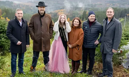 मुखिया की पुकार, मुझे मेरे वोटरों से बचाओ