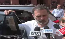 विदेश नीति को लेकर राहुल गांधी का केंद्र पर बड़ा हमला, मोदी सरकार पर गंभीर आरोप विदेश नीति को लेकर राहुल गांधी का केंद्र पर बड़ा हमला, मोदी सरकार पर गंभीर आरोप