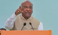 खड़गे का हमला: एलडीएफ-भाजपा की ‘गुप्त समझ’ पर बड़ा आरोप