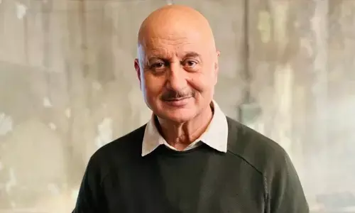 अनुपम खेर की भावुक वापसी, जहां से सीखा अभिनय, सालों बाद वहीं से फिर शुरू किया अभ्यास अनुपम खेर की भावुक वापसी, जहां से सीखा अभिनय, सालों बाद वहीं से फिर शुरू किया अभ्यास