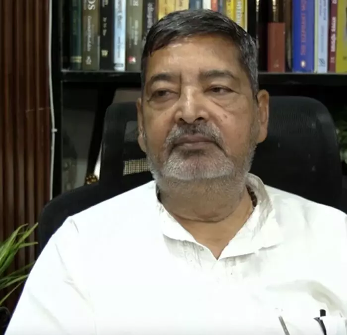 विभाजनकारी ताकतों से निपटना जानती हैं ममता बनर्जी, हम उनके साथ : सपा सांसद वीरेंद्र सिंह विभाजनकारी ताकतों से निपटना जानती हैं ममता बनर्जी, हम उनके साथ : सपा सांसद वीरेंद्र सिंह