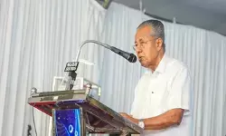 केरल: ‘सील’ विवाद पर सीएम विजयन का चुनाव आयोग पर हमला, निष्पक्षता पर उठाए सवाल केरल: ‘सील’ विवाद पर सीएम विजयन का चुनाव आयोग पर हमला, निष्पक्षता पर उठाए सवाल