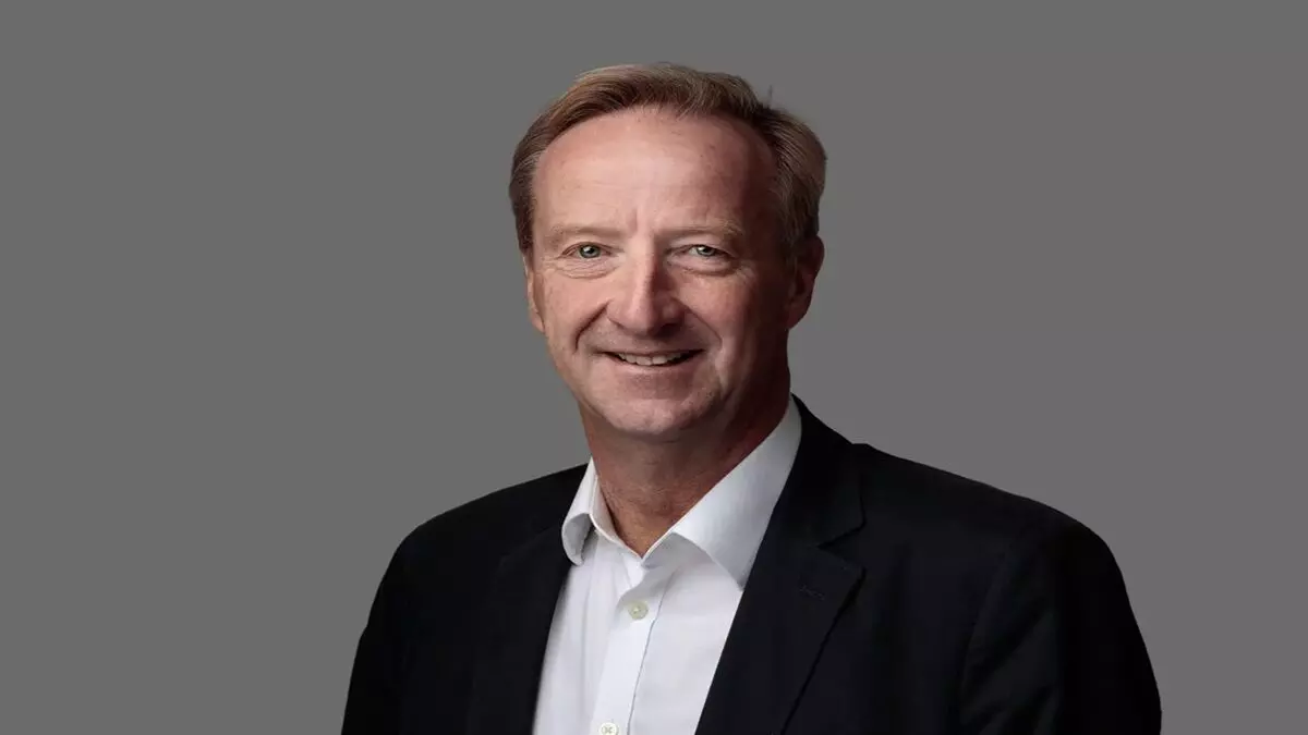 इजरायल और अमेरिका से युद्ध में कैसे भारी पड़ा ईरान, MI6 के पूर्व चीफ ने बताया, समझें तेहरान का मिलिट्री प्लान इजरायल और अमेरिका से युद्ध में कैसे भारी पड़ा ईरान, MI6 के पूर्व चीफ ने बताया, समझें तेहरान का मिलिट्री प्लान