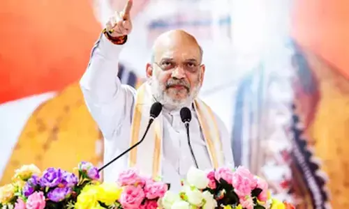 गुवाहाटी में अमित शाह का रोड शो, असम चुनावी अभियान की धमाकेदार शुरुआत गुवाहाटी में अमित शाह का रोड शो, असम चुनावी अभियान की धमाकेदार शुरुआत