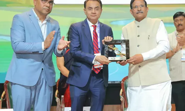 अदाणी ग्रुप को मिली बड़ी उपलब्धि, इंडिया क्लाइमेट वीक 2026 में नेट जीरो लीडरशिप अवॉर्ड से किया गया सम्मानित अदाणी ग्रुप को मिली बड़ी उपलब्धि, इंडिया क्लाइमेट वीक 2026 में नेट जीरो लीडरशिप अवॉर्ड से किया गया सम्मानित