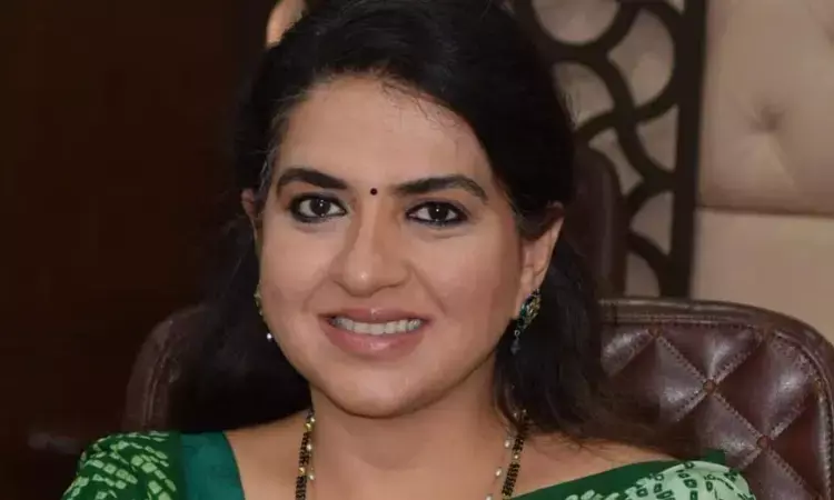 ममता बनर्जी को विकास के मुद्दे पर वोट मांगना चाहिए : शाइना एनसी ममता बनर्जी को विकास के मुद्दे पर वोट मांगना चाहिए : शाइना एनसी