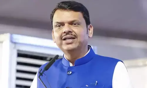 भारत मौजूदा वैश्विक ईंधन स्थिति से निपटने के लिए पूरी तरह से तैयार है : सीएम फडणवीस भारत मौजूदा वैश्विक ईंधन स्थिति से निपटने के लिए पूरी तरह से तैयार है : सीएम फडणवीस