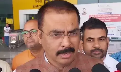 भाजपा ने तृणमूल पर घुसपैठियों को संरक्षण देने का आरोप लगाया, बॉर्डर पर बाड़ लगाने की मांग