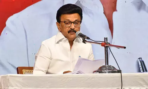 चेन्नई में सियासी हलचल तेज, डीएमके और एआईएडीएमके के बीच 12 सीटों पर कड़ा मुकाबला