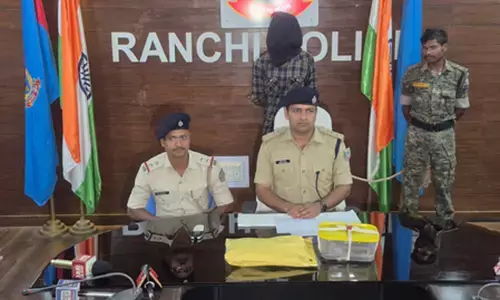 रांची के रेस्टोरेंट में फायरिंग और हत्या के मामले में प्रिंस खान गिरोह का मुख्य शूटर गिरफ्तार रांची के रेस्टोरेंट में फायरिंग और हत्या के मामले में प्रिंस खान गिरोह का मुख्य शूटर गिरफ्तार