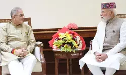 हिमाचल के राज्यपाल की पीएम से पहली मुलाकात हिमाचल के राज्यपाल की पीएम से पहली मुलाकात