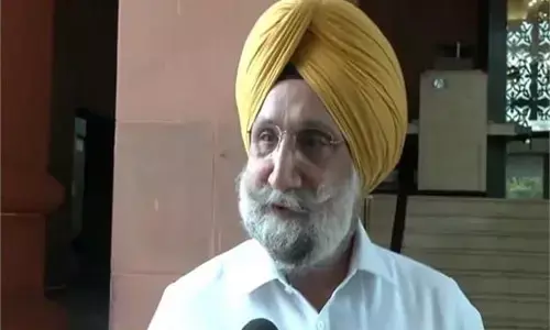 रंधावा का हमला: पंजाब में कानून-व्यवस्था चरमराई रंधावा का हमला: पंजाब में कानून-व्यवस्था चरमराई